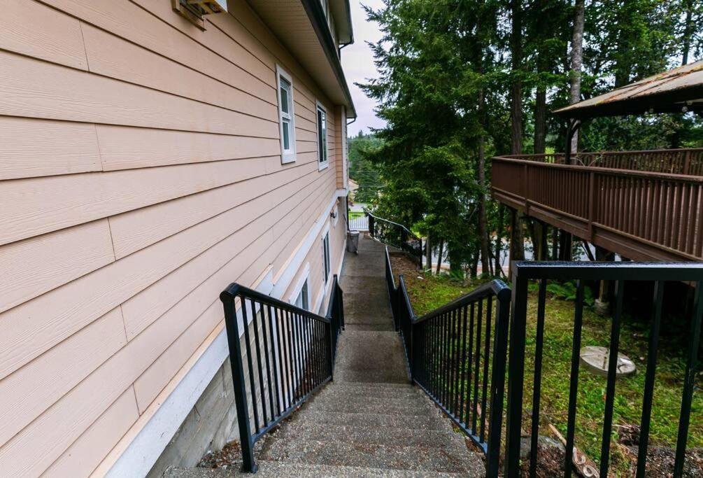 Cozy Renovated Oasis W Private Terrace & Parking Villa Victoria Exterior photo
