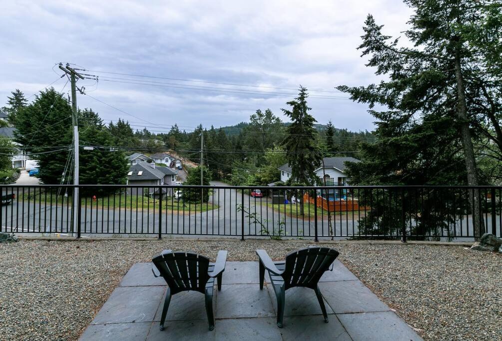 Cozy Renovated Oasis W Private Terrace & Parking Villa Victoria Exterior photo