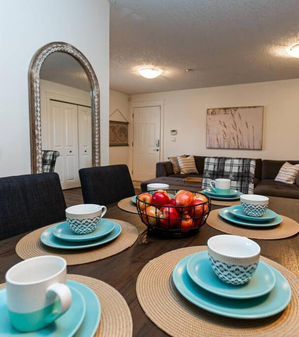 Cozy Renovated Oasis W Private Terrace & Parking Villa Victoria Exterior photo