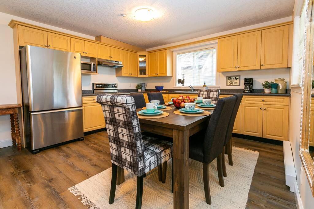 Cozy Renovated Oasis W Private Terrace & Parking Villa Victoria Exterior photo