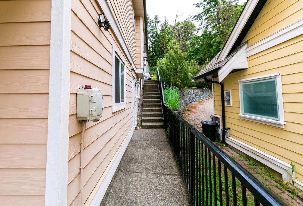Cozy Renovated Oasis W Private Terrace & Parking Villa Victoria Exterior photo