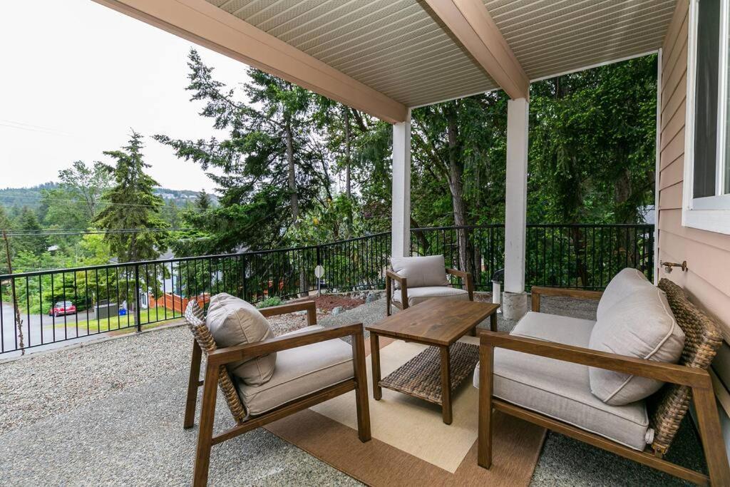 Cozy Renovated Oasis W Private Terrace & Parking Villa Victoria Exterior photo